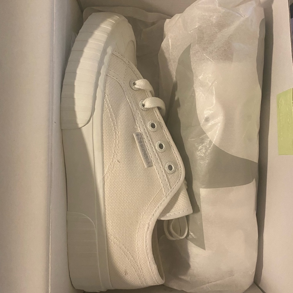 BRAND NEW SUPERGA SZ38